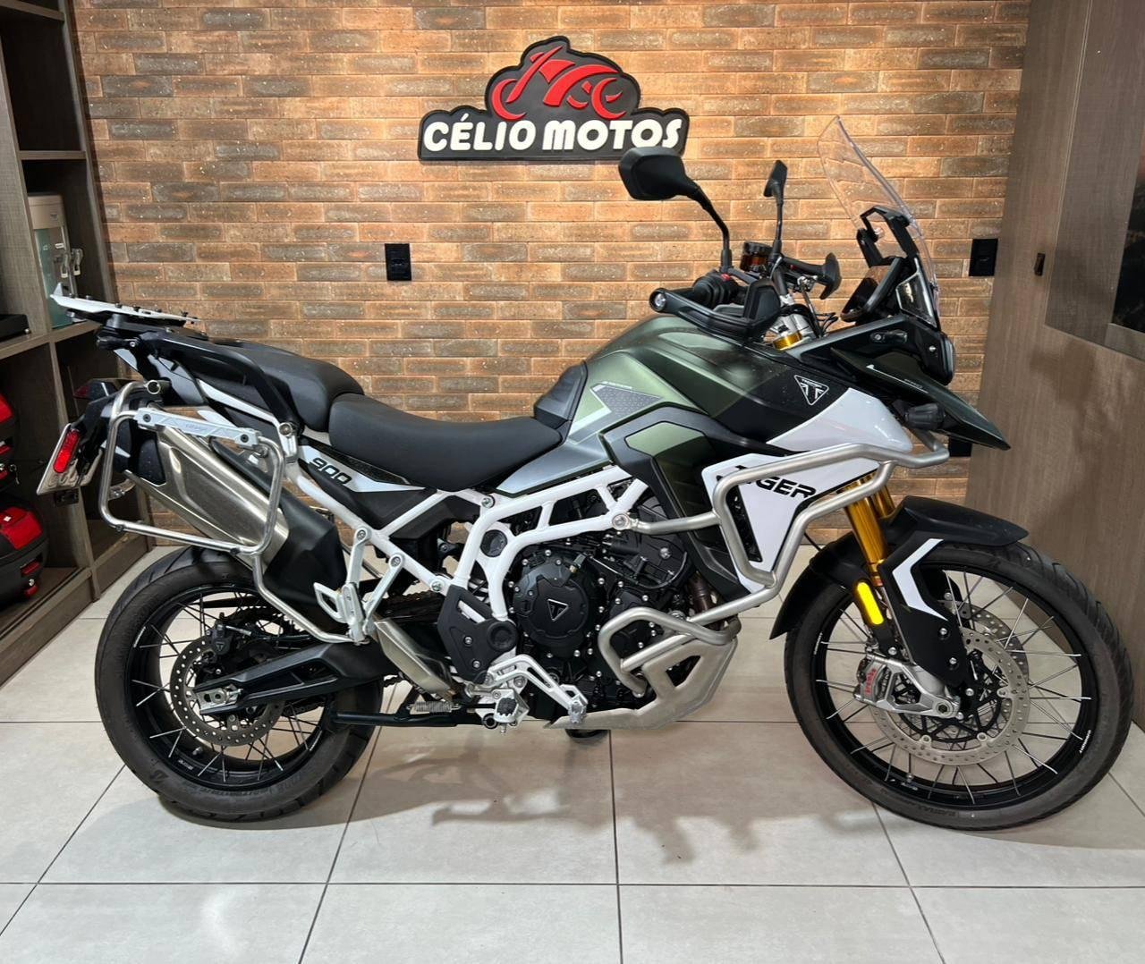 TRIUMPH TIGER 900 RALLY PRO  na cor Verde em Palhoça / SC - 1025720