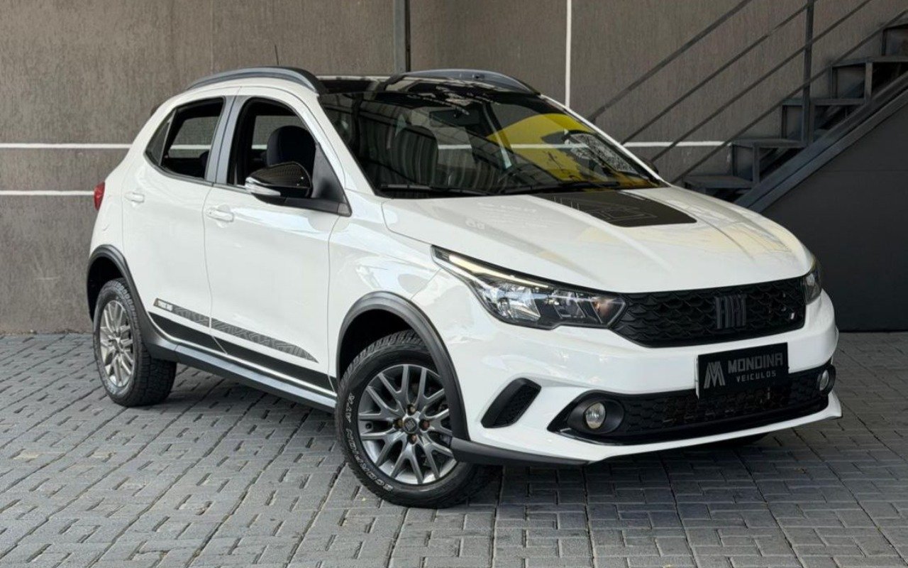 Fiat Argo TREKKING 1.3 8V Flex na cor Branco em Curitiba / PR - 1025925