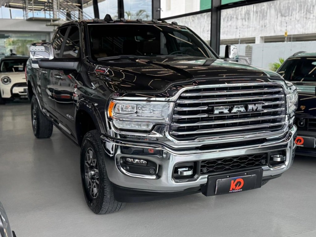 RAM 3500 LIMITED LONGHORN 6.7 TB CD Diesel na cor Cinza em Palhoça / SC - 1025934
