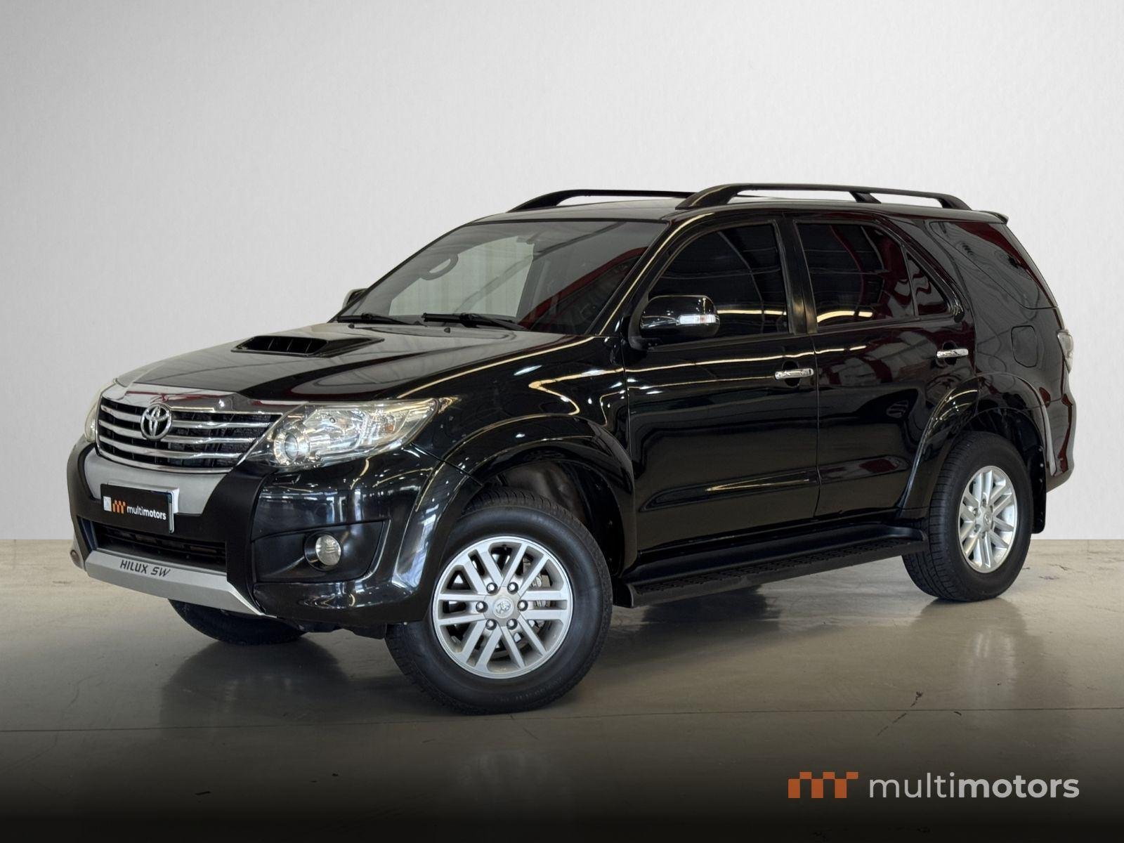 Toyota Hilux SW4 SRV D4-D 4x4 3.0 TDI Dies. Aut na cor Preto em Curitiba / PR - 1026377