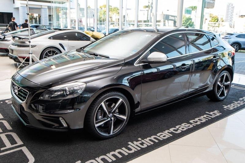 Volvo V40 T-5 R-DESIGN 2.0 Aut. na cor Preto em Curitiba / PR - 1026561