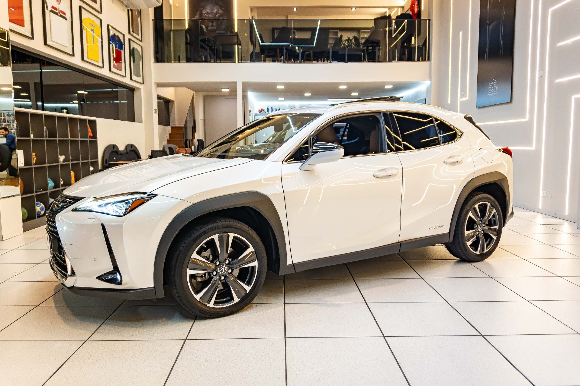 Lexus UX-250h Luxury 2.0 16V Aut. (Híbrido) na cor Branco em Curitiba / PR - 1026816