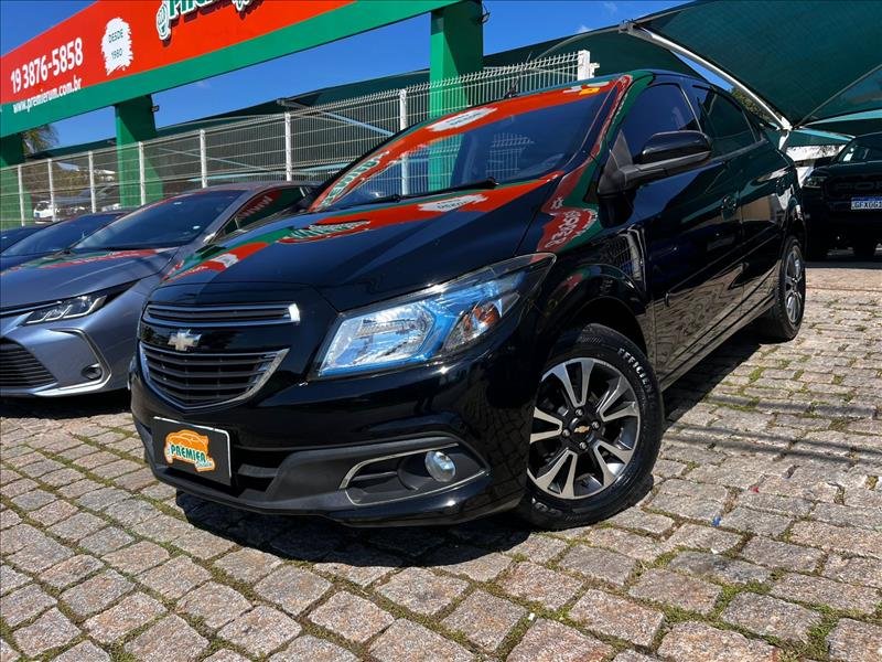 Chevrolet Onix HATCH LTZ 1.4 8V FlexPower 5p Mec. na cor Preto em Vinhedo / SP - 1027982