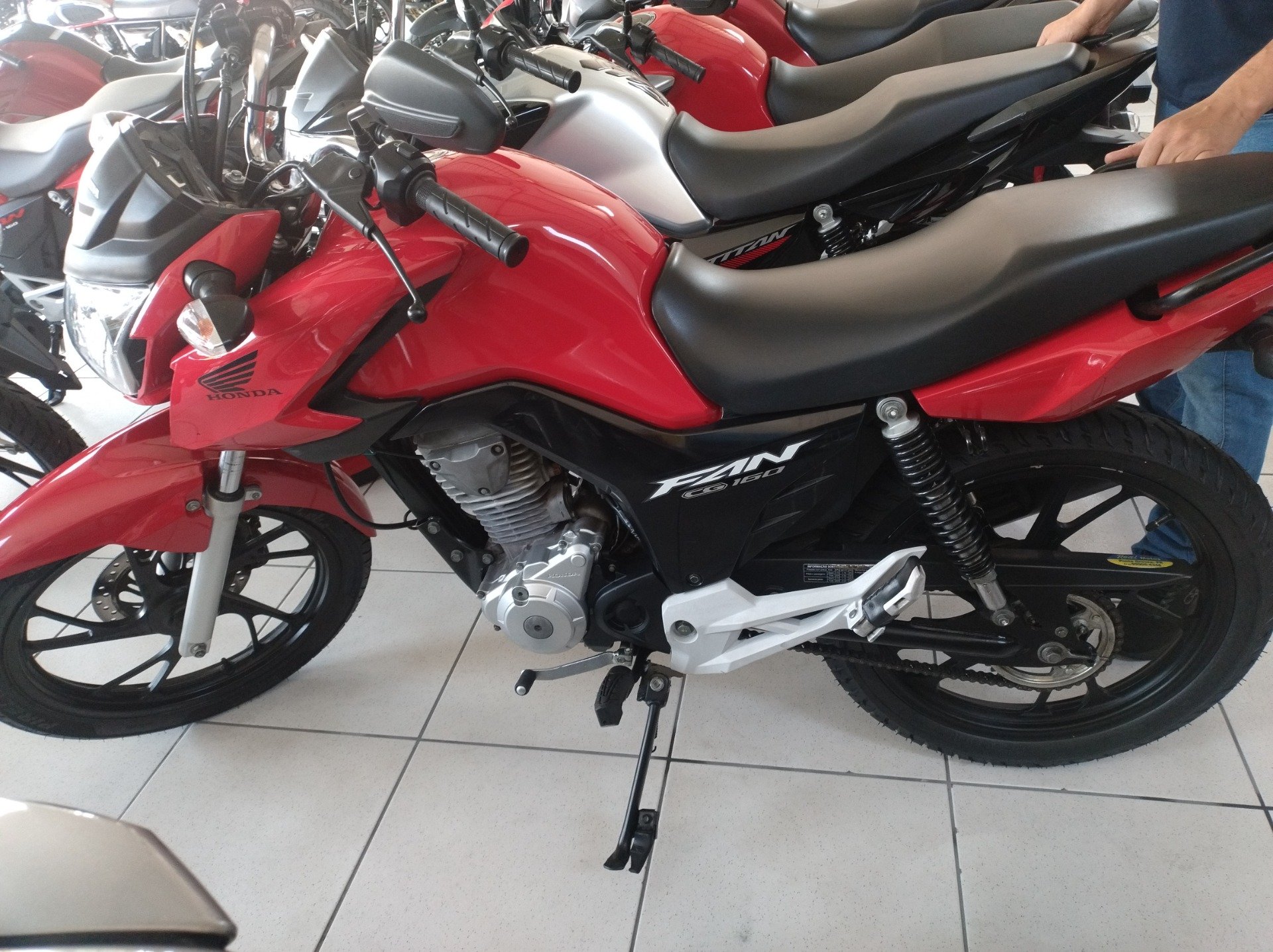 Honda CG 160 FAN Flex  na cor Vermelho em Ponta Grossa / PR - 1028006