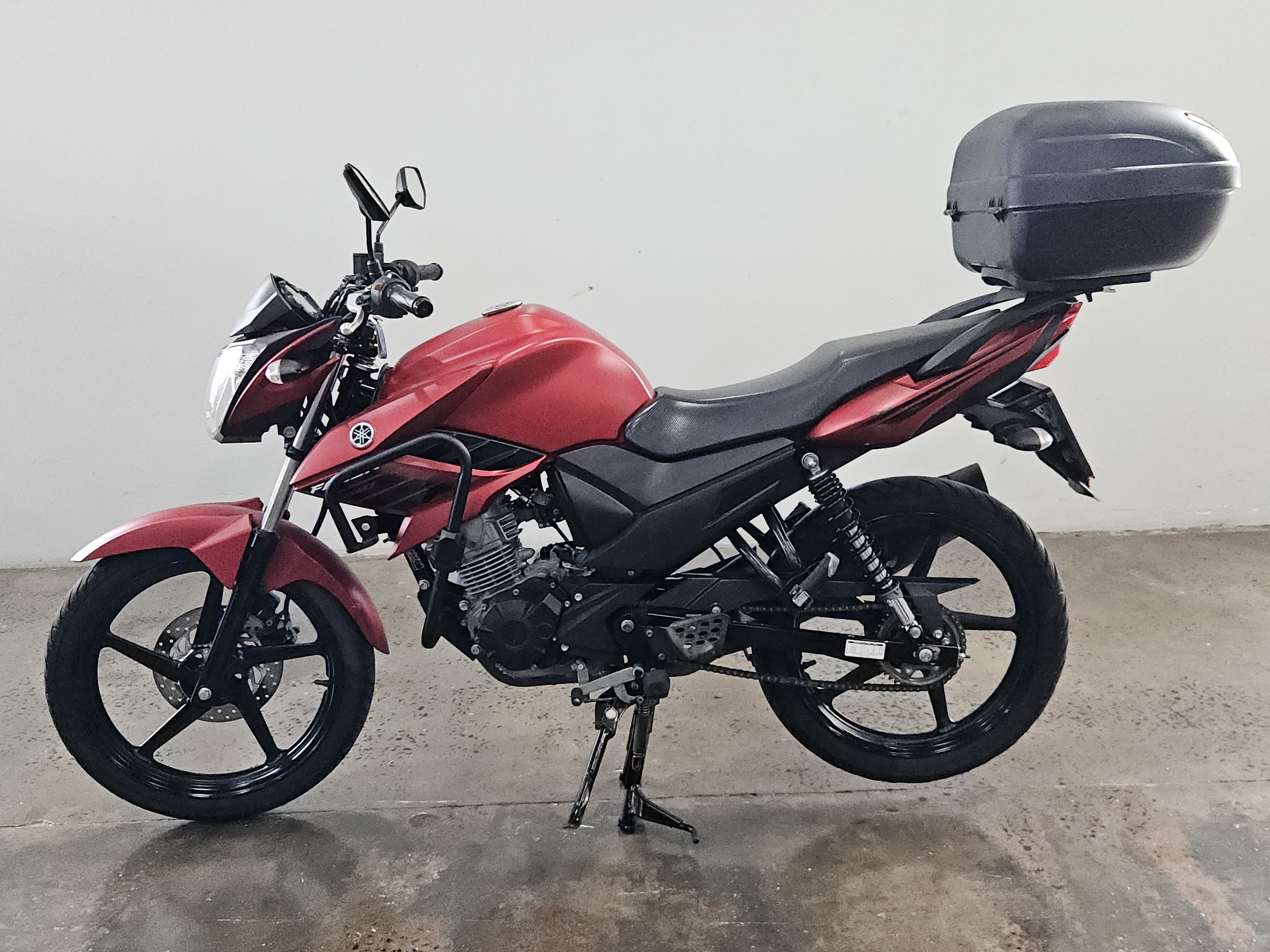 YAMAHA YS 150 FAZER SED/ FLEX  na cor Vermelho em Ponta Grossa / PR - 1028472