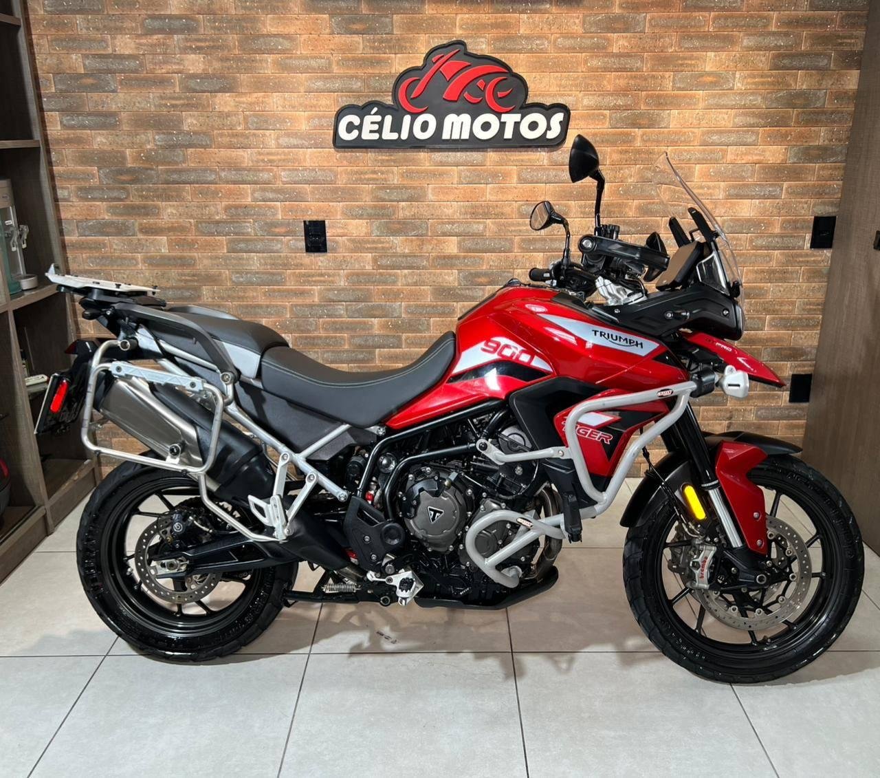 TRIUMPH TIGER 900 GT PRO  na cor Vermelho em Palhoça / SC - 1028635