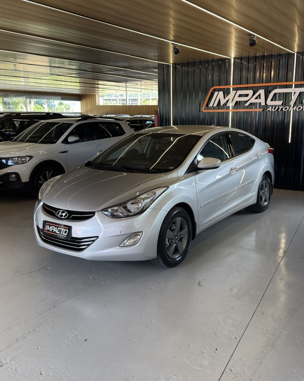 Hyundai Elantra GLS 2.0 16V Flex Aut. na cor Prata em São José / SC - 1028827