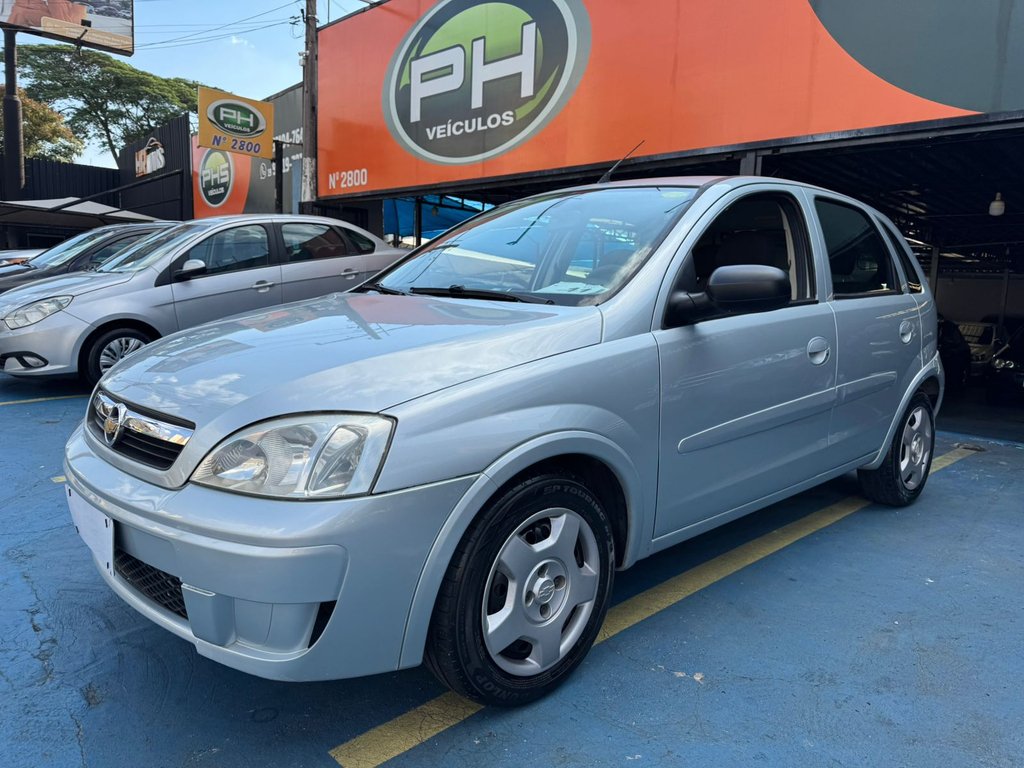 Chevrolet Corsa Hat. Maxx 1.4 8V ECONOFLEX 5p na cor Prata em Campinas / SP - 1028848