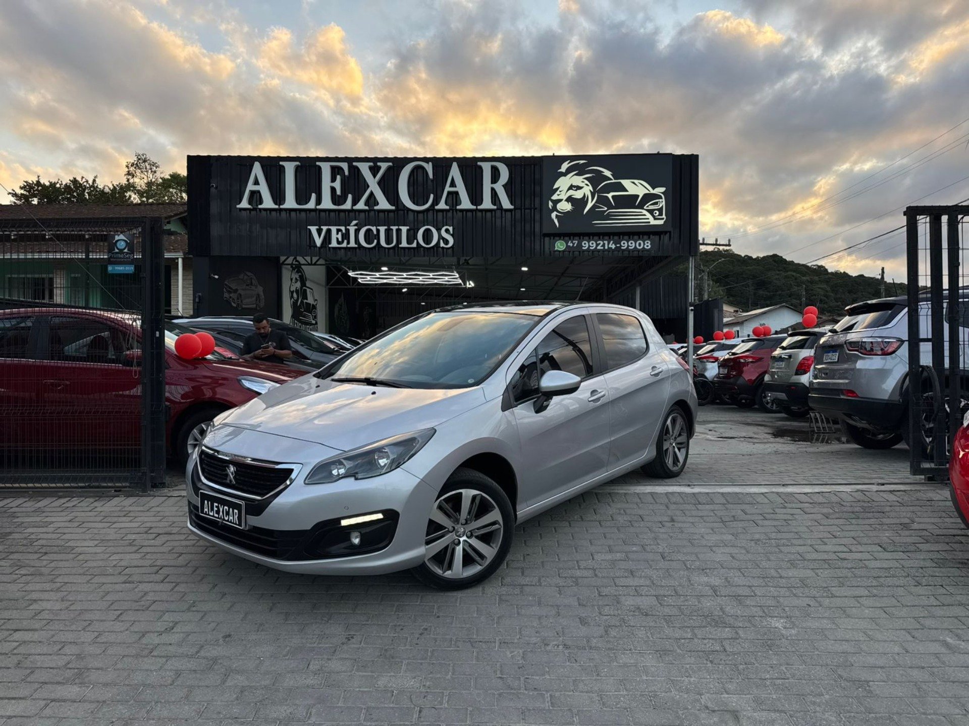 Peugeot 308 Feline/Griffe 1.6 Turbo 16V 5p Aut. na cor Prata em Joinville / SC - 1029888