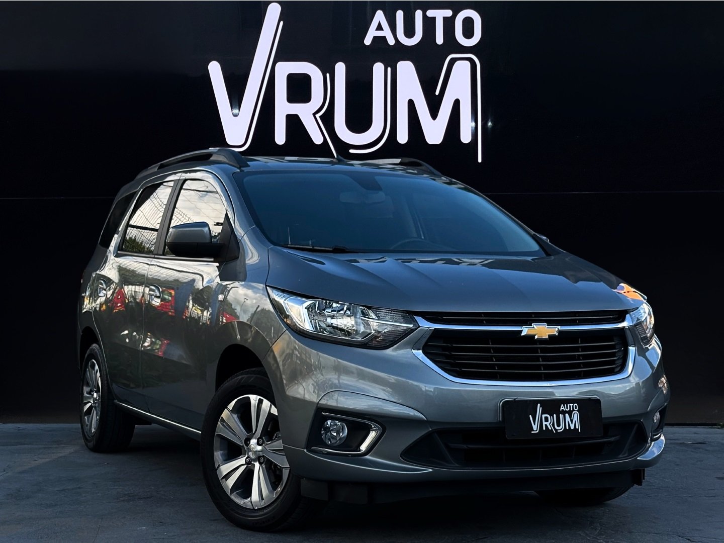 Chevrolet Spin PREMIER 1.8 8V Econo.Flex 5p Aut. na cor Prata em Curitiba / PR - 1032238