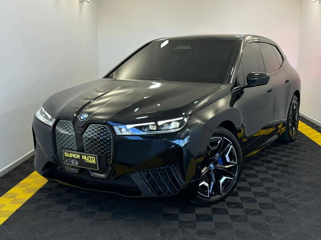 BMW iX XDrive 50 Sport Aut. (Elétrico) na cor Preto em Blumenau / SC - 1032576