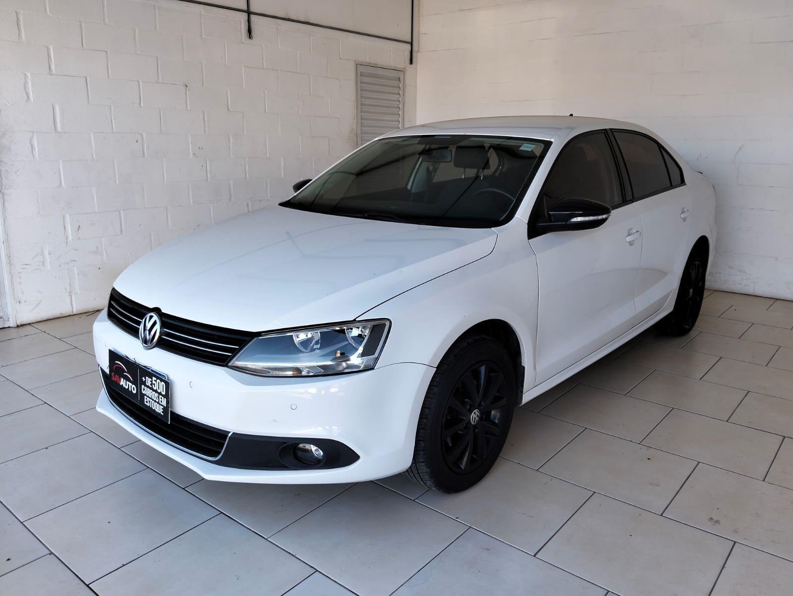 Volkswagen Jetta Comfortline 2.0 T.Flex 8V 4p Tipt. na cor Branco no Porto Alegre / RS - 1032986