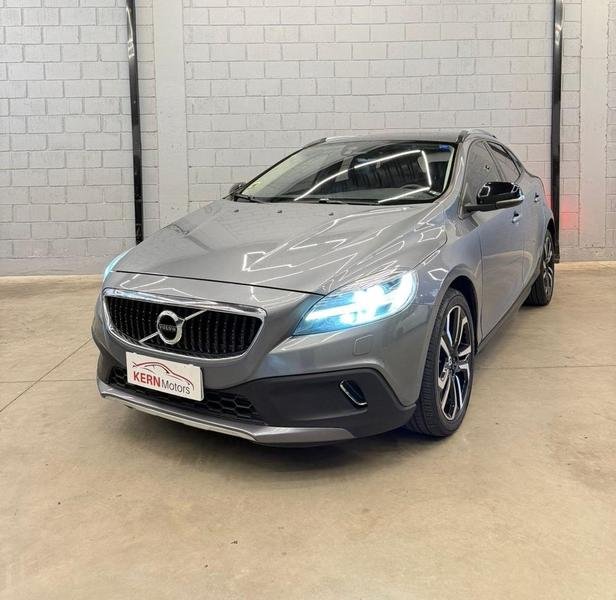 Volvo V40 2.0 Aut. na cor Cinza no Canoas / RS - 1033597