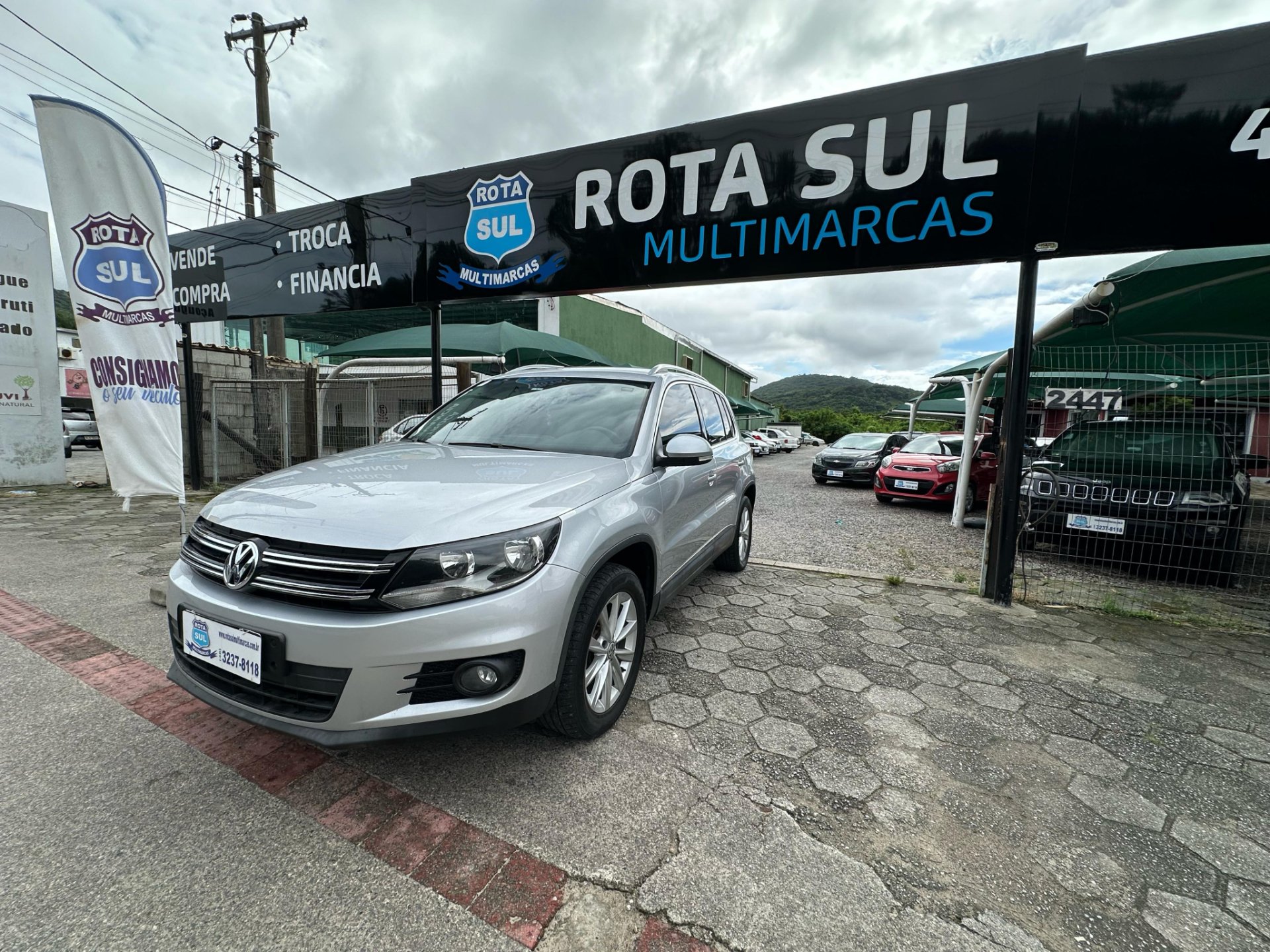 Volkswagen Tiguan 2.0 TSI 16V 200cv Tiptronic 5p na cor Prata em Florianópolis / SC - 1035081