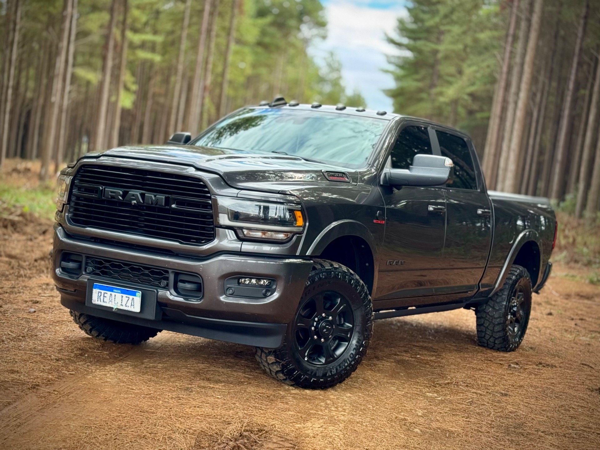 RAM 2500 LARAM. 6.7 NIGHT ED. TB CD 4x4 Die. na cor Cinza em Guarapuava / PR - 1035809