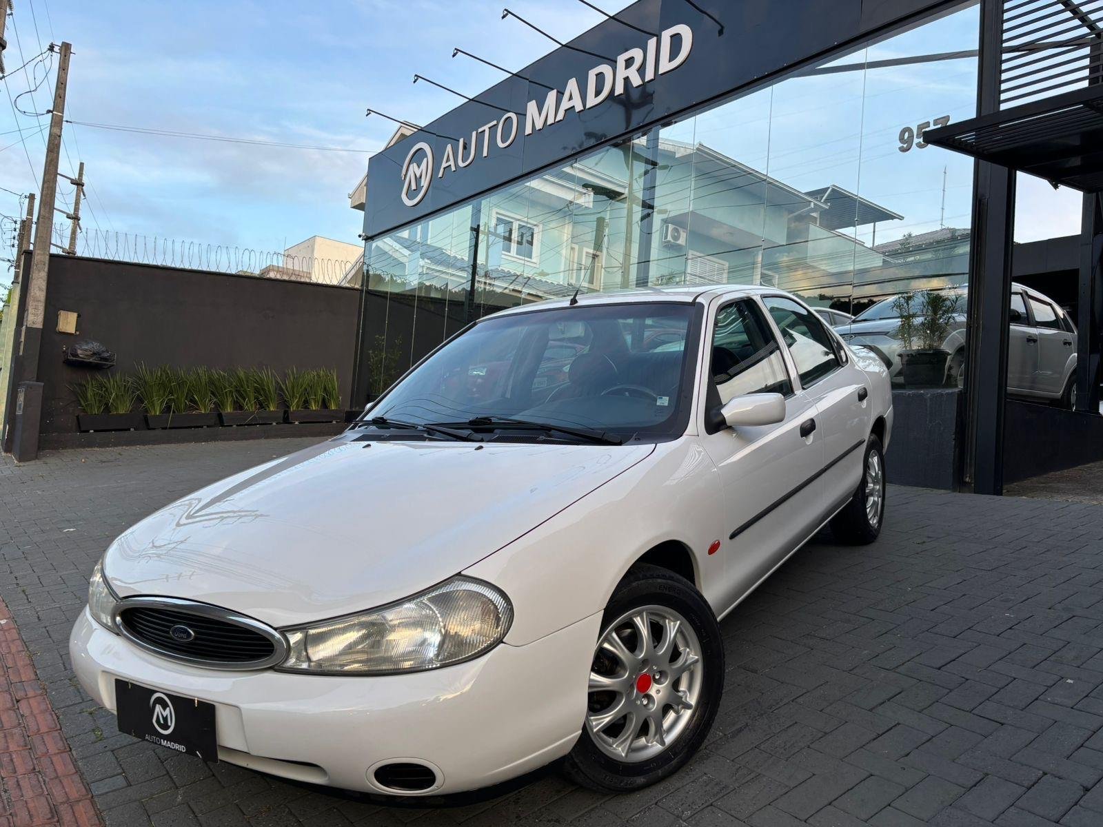 Ford Mondeo CLX 2.0i 4p Mec na cor Branco em Joinville / SC - 1035928