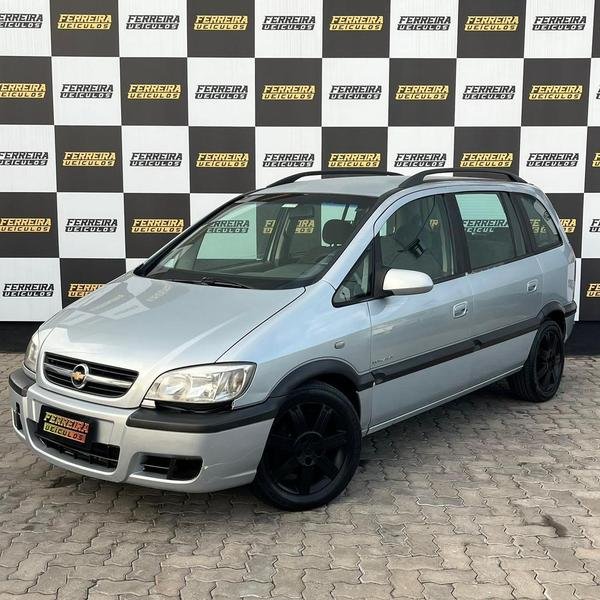 Chevrolet Zafira Elegance 2.0 MPFI FlexPower 8V 5p na cor Prata no Porto Alegre / RS - 1036275