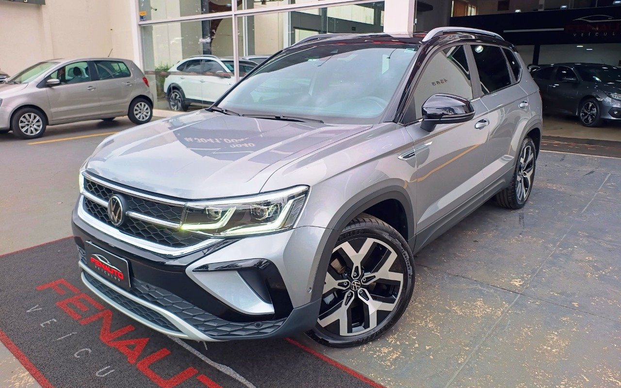 Volkswagen Taos Highline 1.4 250 TSI Flex Aut. na cor Prata em Maringá / PR - 1036489