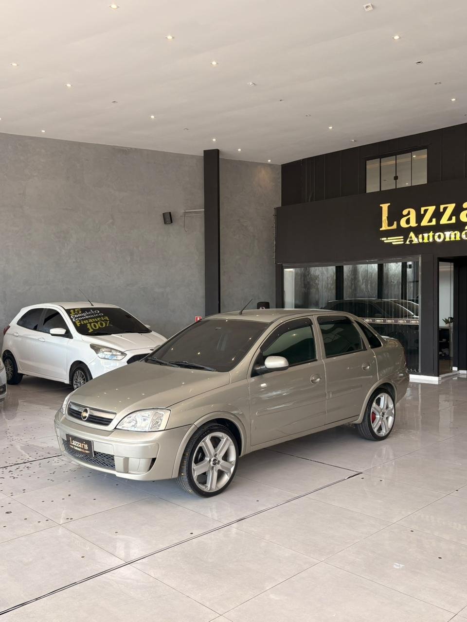 Chevrolet Corsa Sed. Premium 1.4 8V ECONOFLEX 4p na cor Bege em Joinville / SC - 1038353