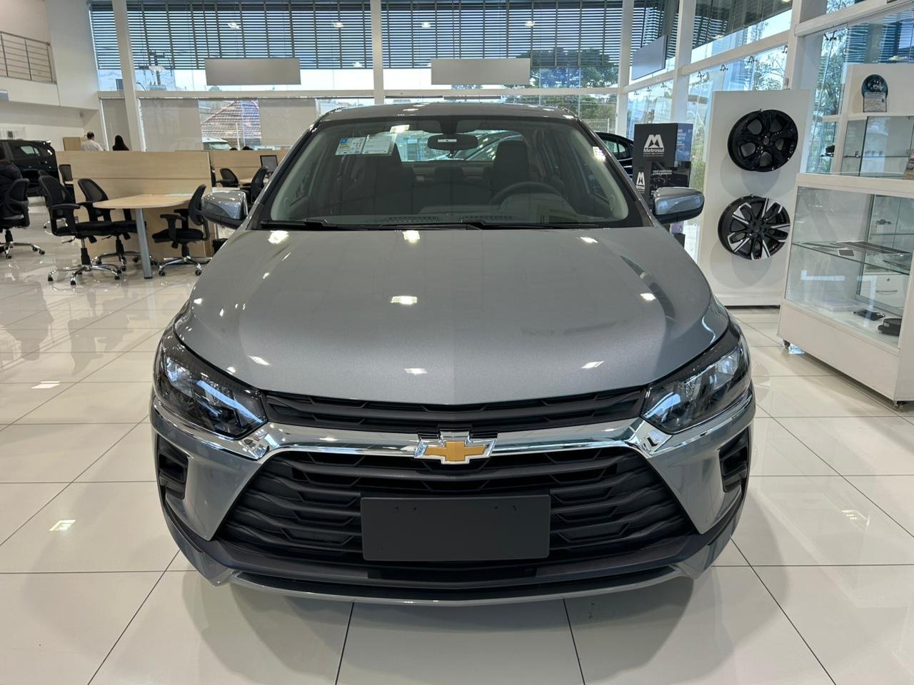 GM - Chevrolet ONIX SEDAN Plus 1.0 12V Mec. na cor Cinza em Curitiba / PR - 10393