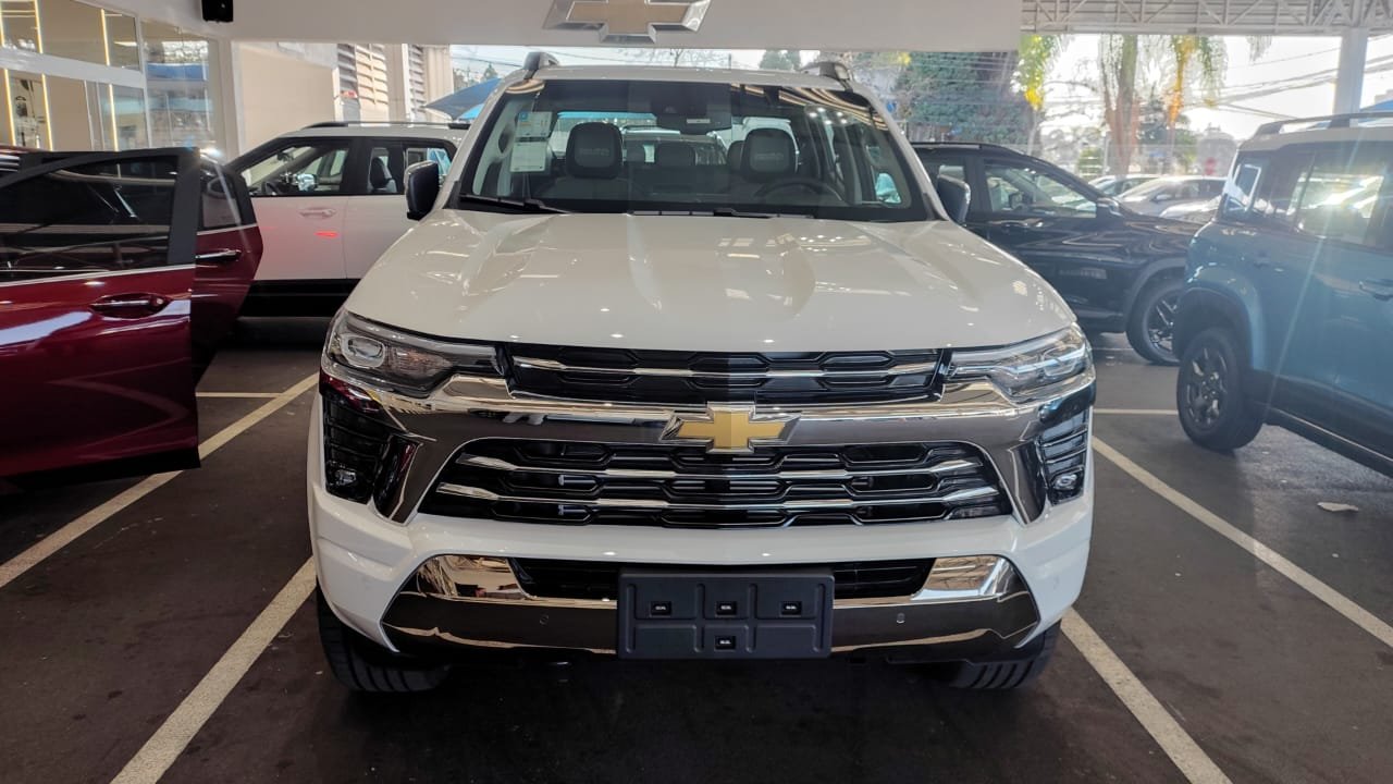 GM - Chevrolet S10 P-Up H.Country 2.8 4x4 CD Dies.Aut. na cor Branco em Curitiba / PR - 10394