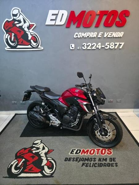 YAMAHA FZ25 250 FAZER FLEX  na cor Vermelho em Curitiba / PR - 1040004