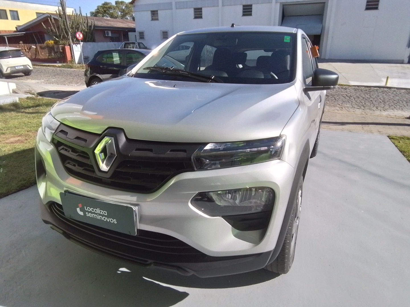 Renault Kwid Zen 1.0 Flex 12V 5p Mec. na cor Prata no Santa Maria / RS - 1040300