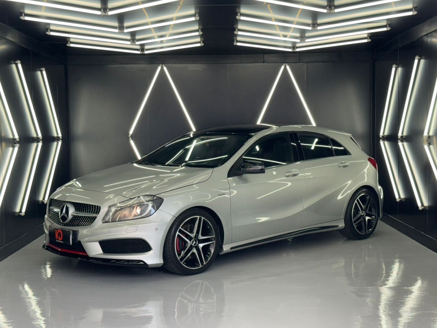 Mercedes-Benz A-250 2.0 TB Sport Aut. na cor Prata em Palhoça / SC - 1048578