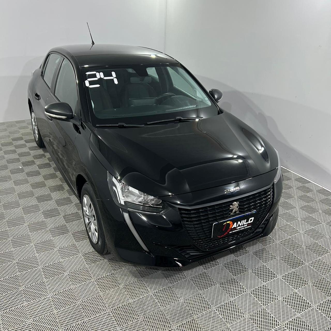 Peugeot 208 Like 1.0 Flex 6V 5p Mec. na cor Preto em Ponta Grossa / PR - 10593
