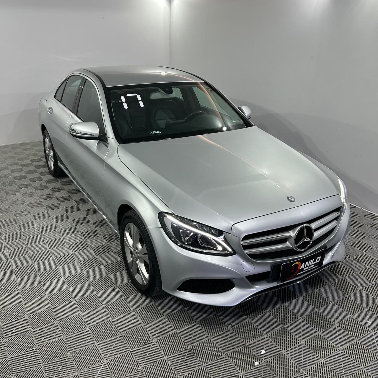 Mercedes-Benz C-180 1.6 Turbo 16V/Flex 16V Aut. na cor Cinza em Ponta Grossa / PR - 10606