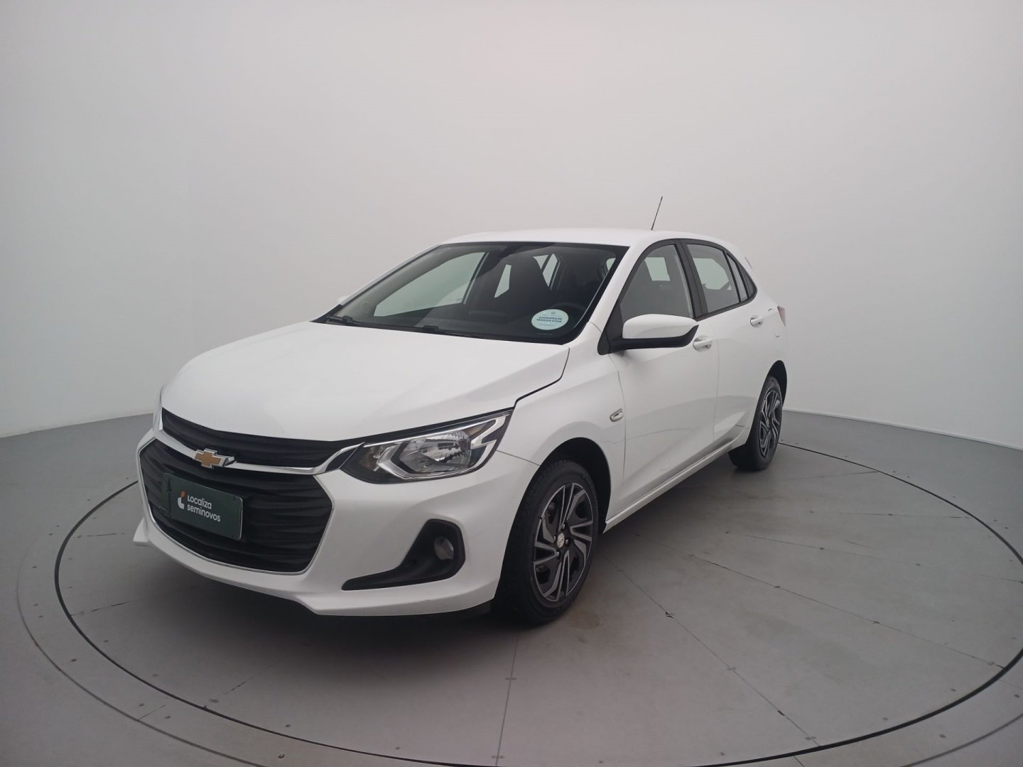 Chevrolet Onix HATCH LT 1.0 12V TB Flex 5p Mec. na cor Branco em Brusque / SC - 1060916