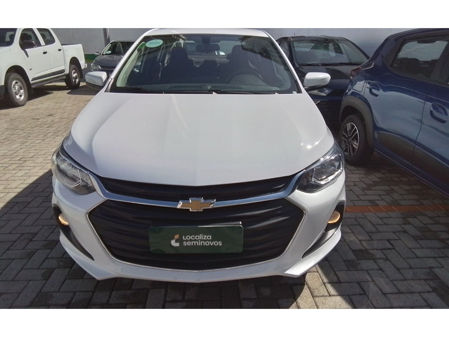 Chevrolet Onix SEDAN Plus LT 1.0 12V Flex 4p Mec. na cor Branco em Brusque / SC - 1061245