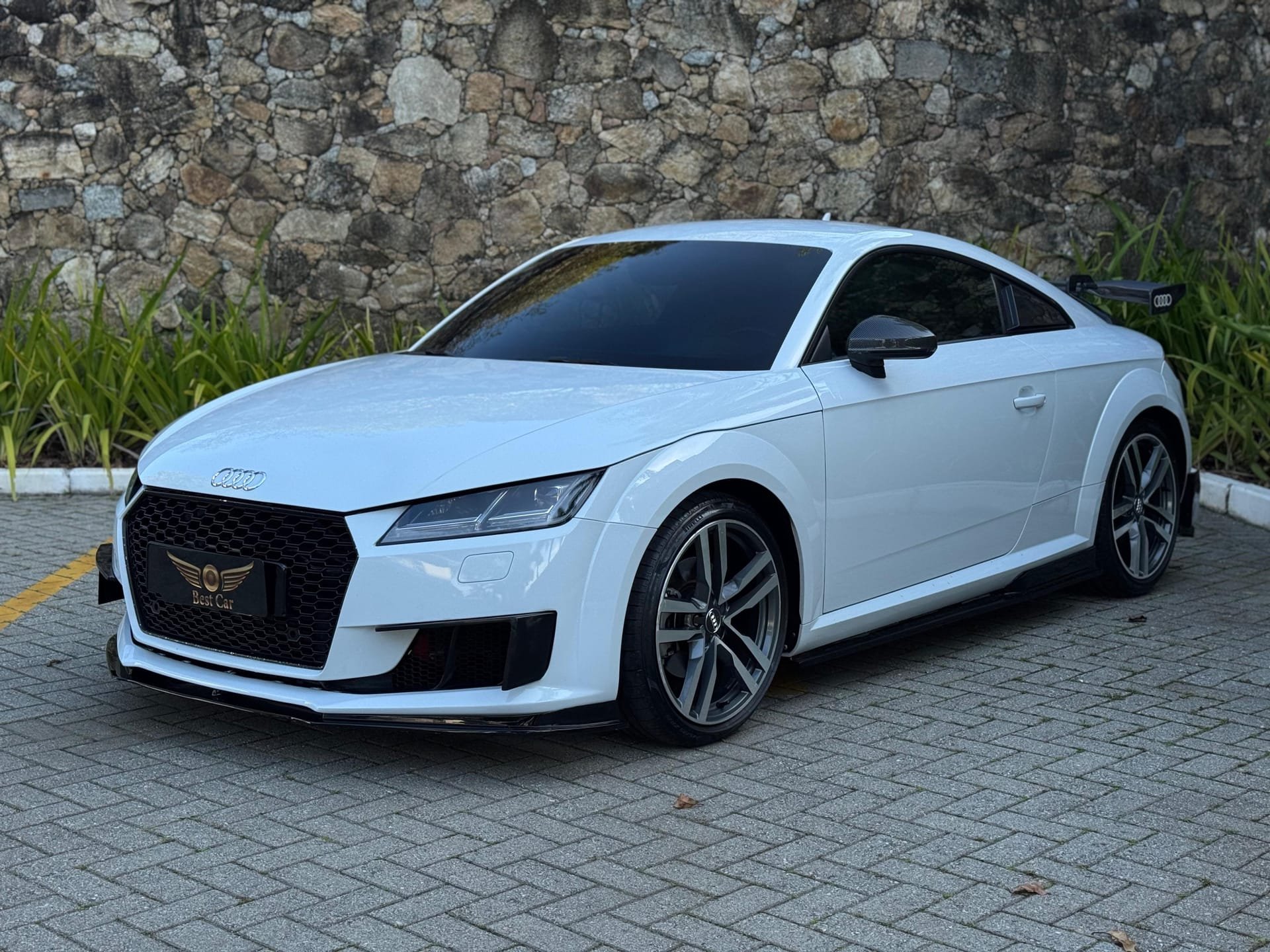 Audi TT 2.0 16v TFSI S-Tronic na cor Branco em São José / SC - 10645