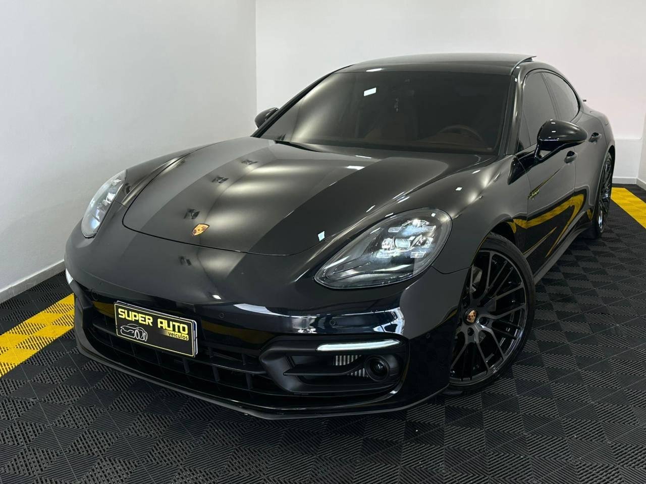 Porsche Panamera 4S 4.8 400cv na cor Preto em Blumenau / SC - 1072408