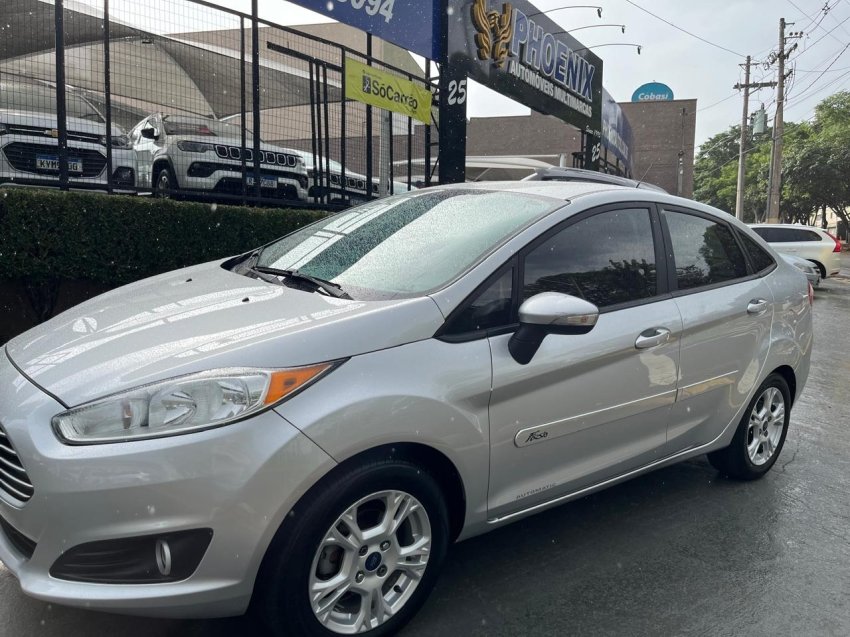 Ford Fiesta Sedan 1.6 16V Flex Aut. na cor Cinza em Campinas / SP - 10814