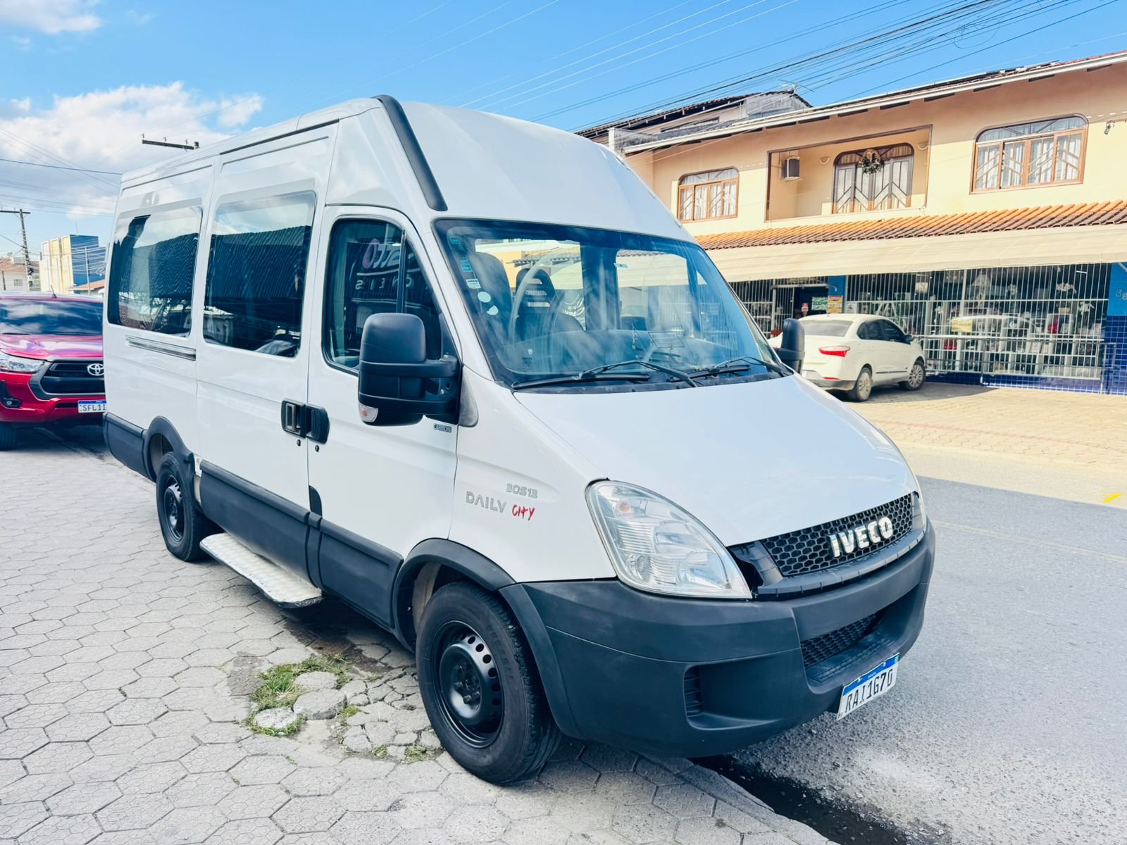 IVECO DAILY CITY 30S13 Chassi 2p (Diesel) na cor Branco em Joinville / SC - 1082924