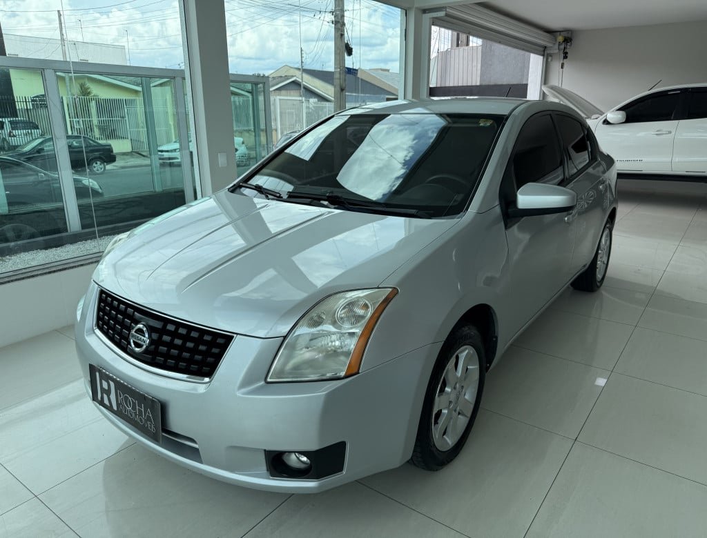 Nissan Sentra 2.0/ 2.0 Flex Fuel 16V Mec. na cor Prata em Curitiba / PR - 10904