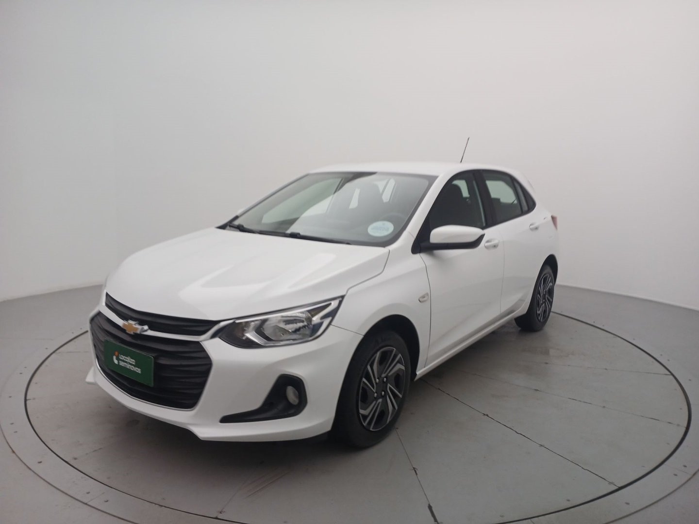 Chevrolet Onix HATCH LT 1.0 12V TB Flex 5p Aut. na cor Branco em Blumenau / SC - 1098956