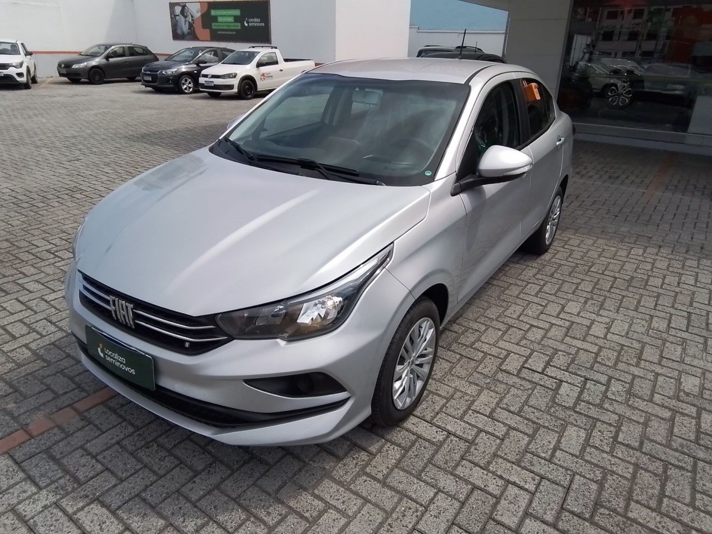 Fiat Cronos DRIVE 1.3 8V Flex na cor Prata em Jaraguá do Sul / SC - 1099304