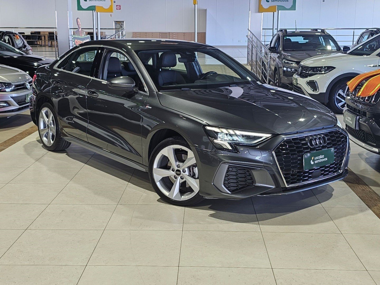 Audi A3 Sportb. S-Line 2.0 TFSI S-Tron.(Híb.) na cor Cinza em Brusque / SC - 1100971