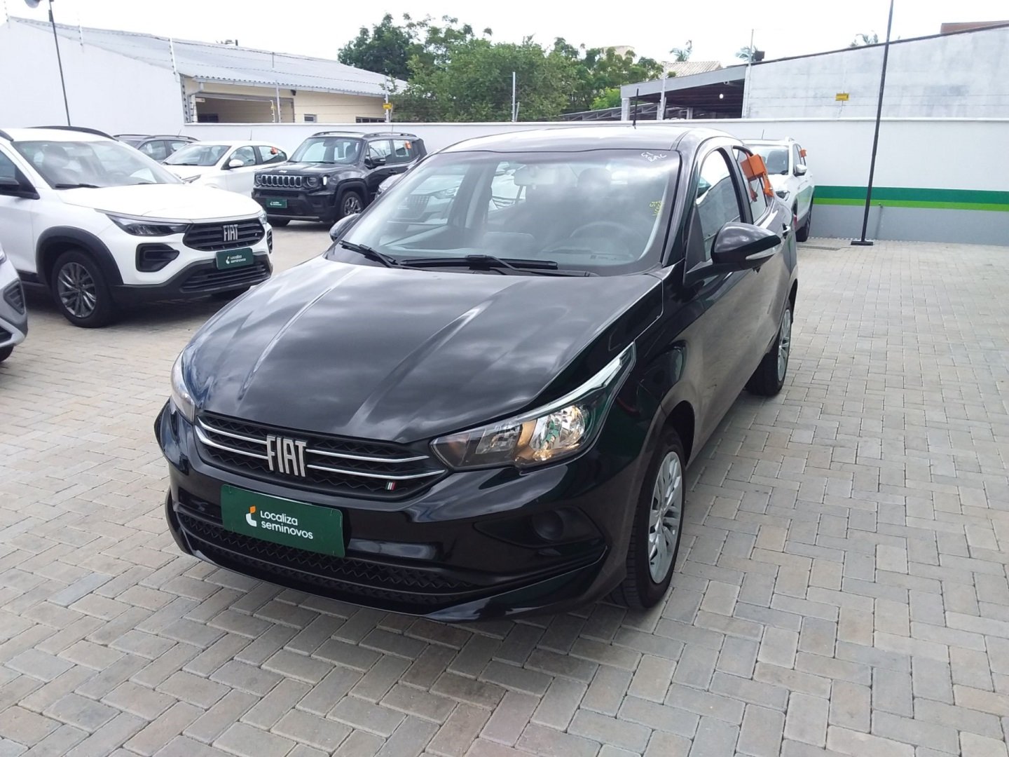 Fiat Cronos 1.3 8V Flex na cor Preto em Palhoça / SC - 1107773