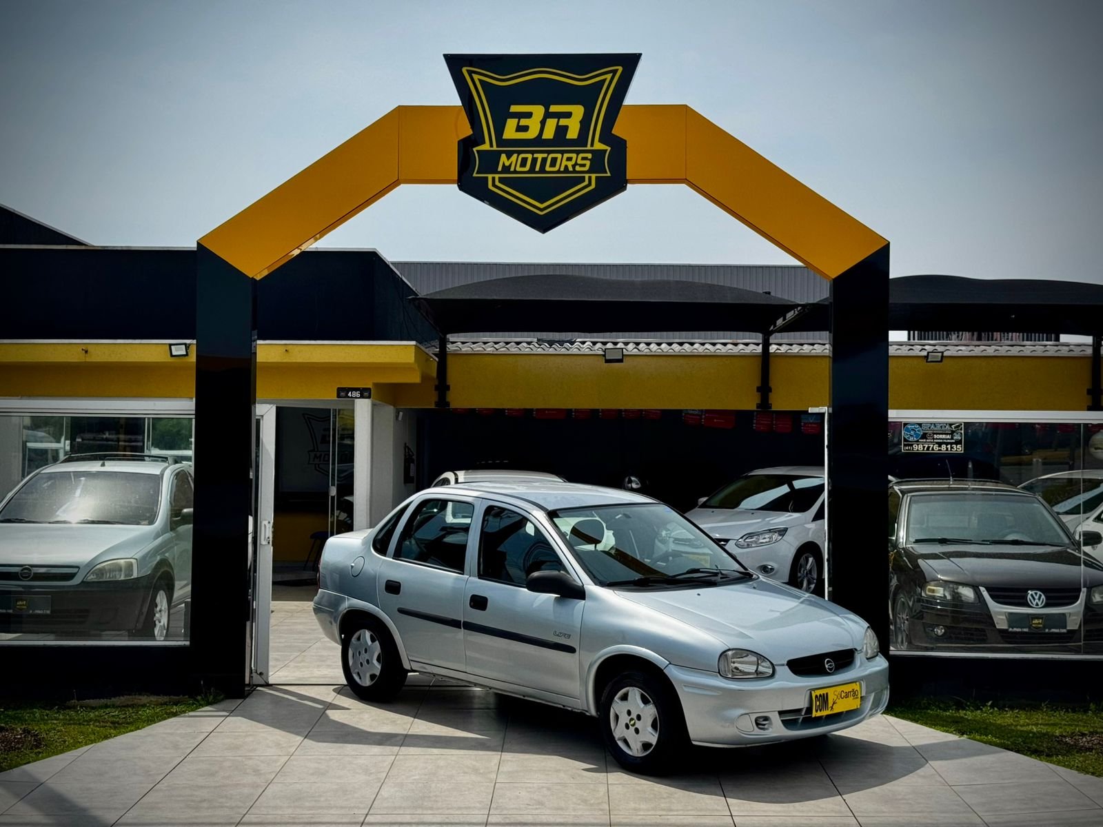 Chevrolet Corsa Sed Class.Spirit 1.0/1.0 FlexPower na cor Cinza em Campina Grande do Sul / PR - 11218