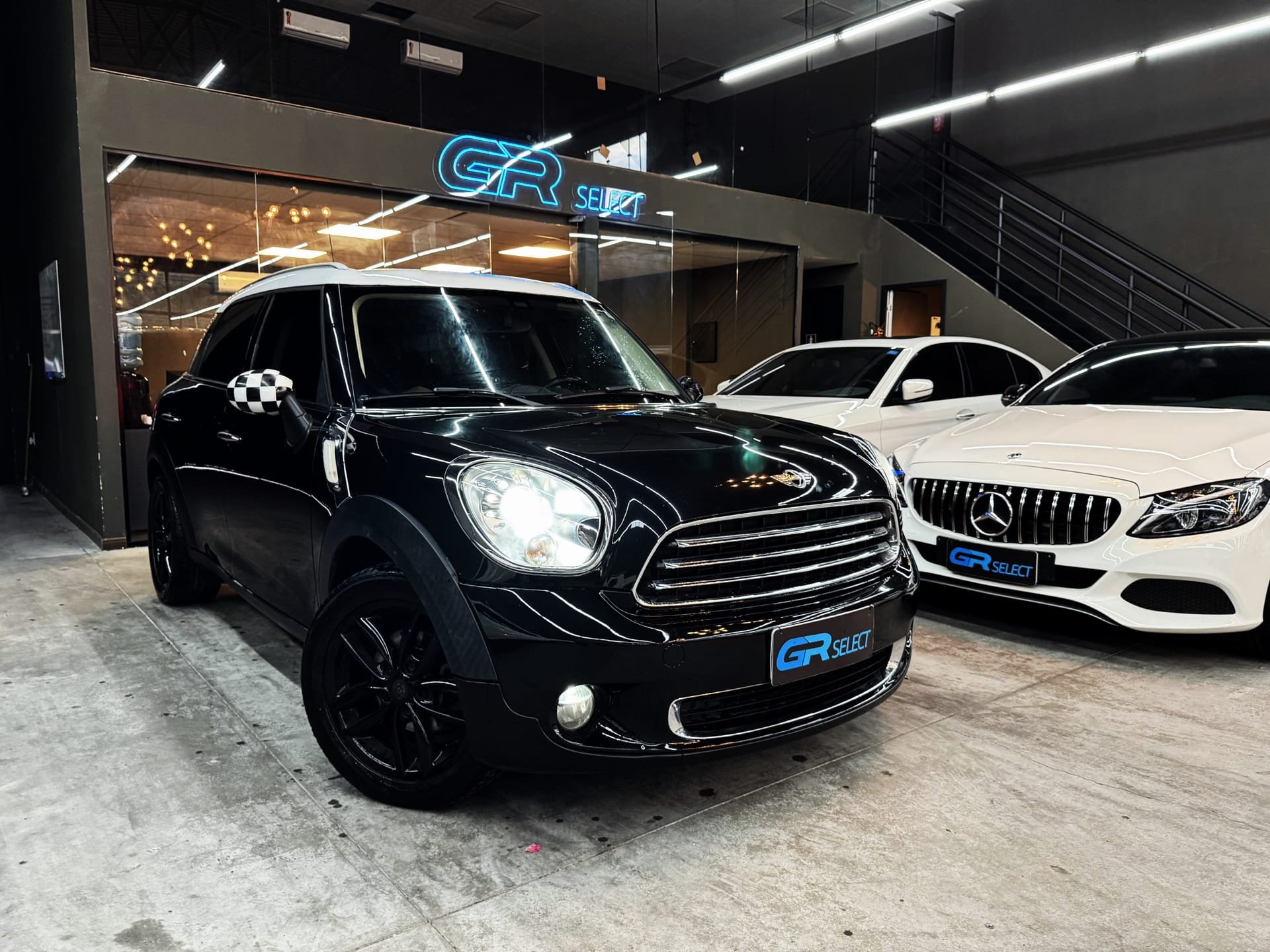 MINI COOPER Countryman 1.6 Aut. na cor Preto em Florianópolis / SC - 11512