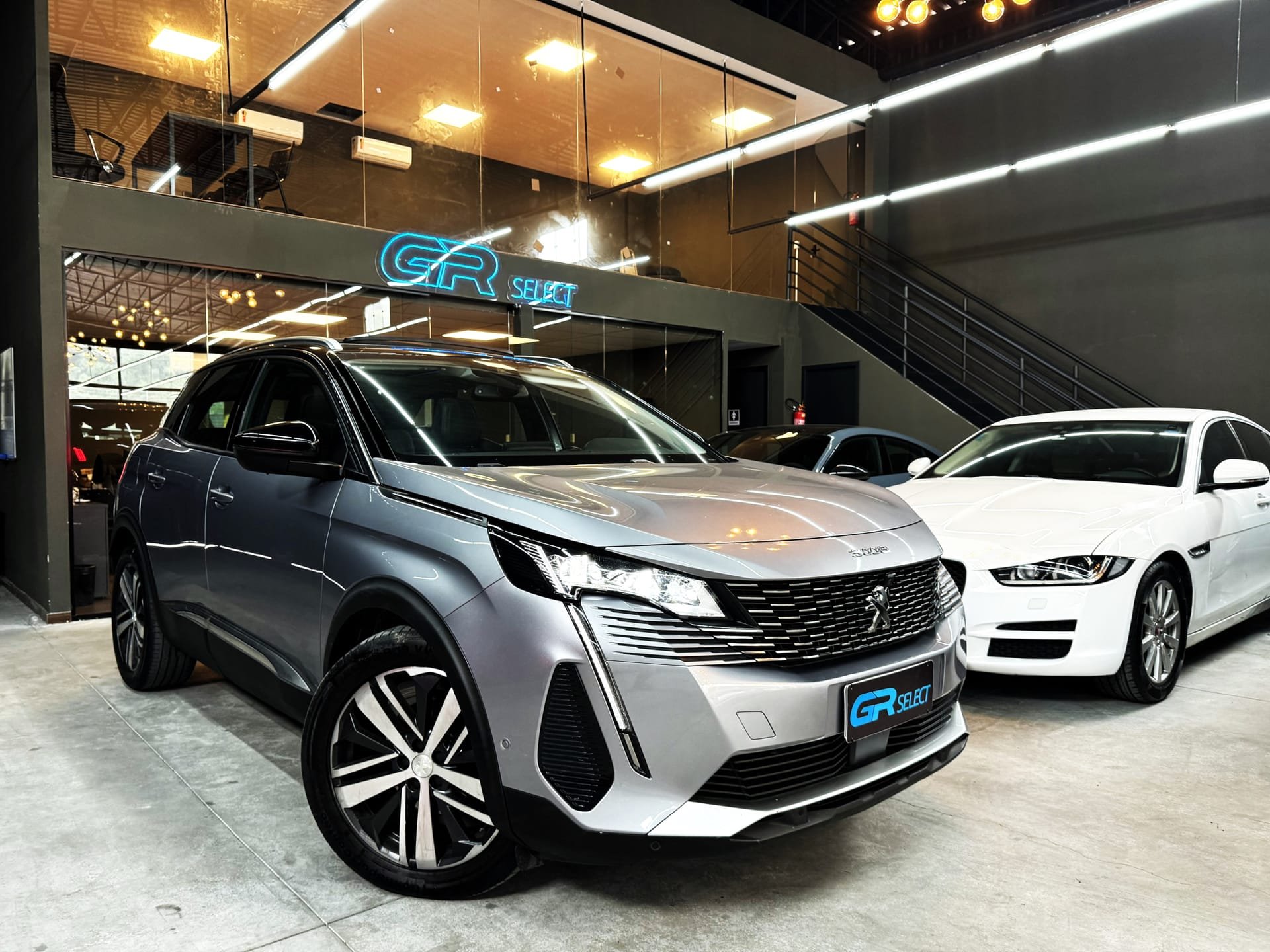 Peugeot 3008 Griffe 1.6 Turbo 16V 5p Aut. na cor Cinza em Florianópolis / SC - 11539