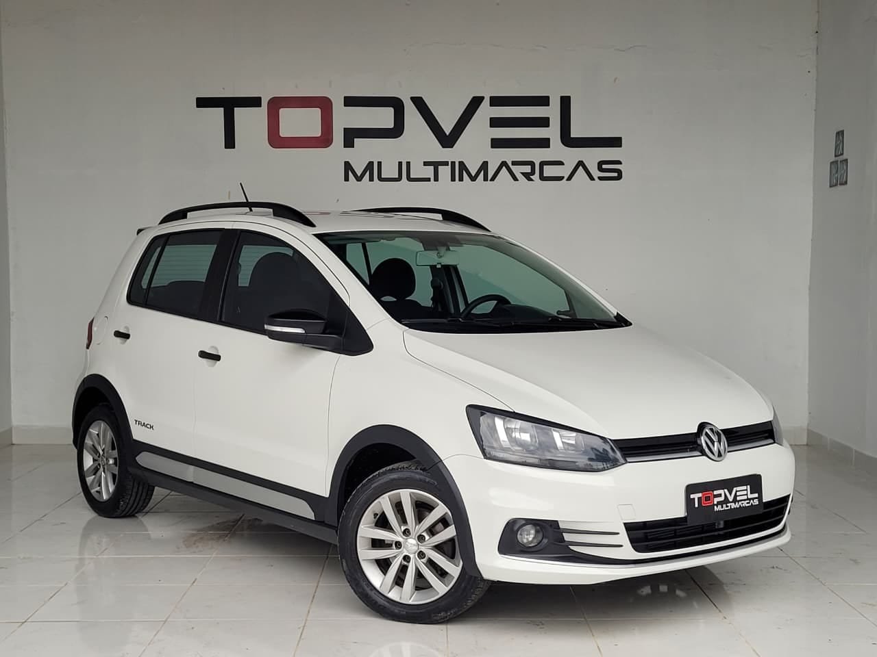 Volkswagen Fox TRACK 1.0 Flex 12V 5p na cor Branco em São José / SC - 11574