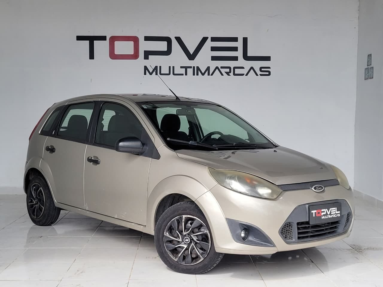 Ford Fiesta Class 1.6 8V 98cv 5p na cor Cinza em São José / SC - 11580