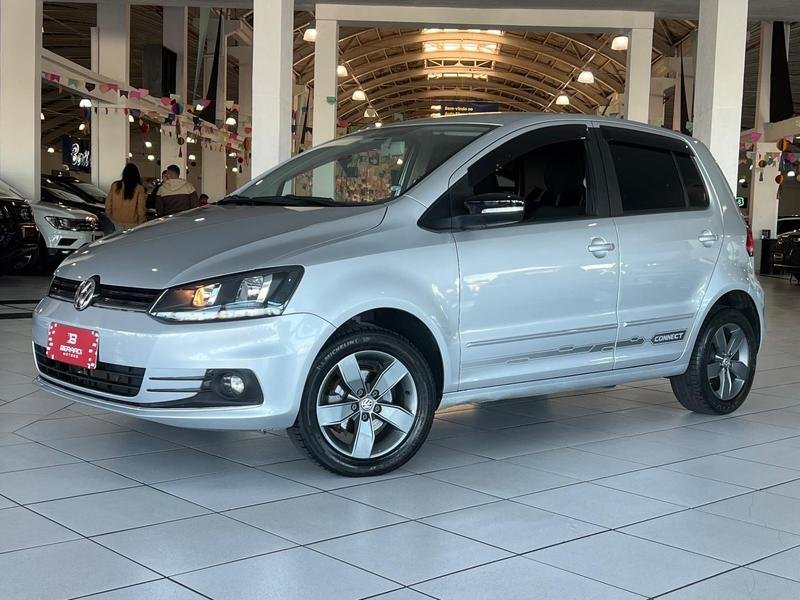 Volkswagen Fox Connect 1.6 Flex 8V 5p na cor Cinza em Curitiba / PR - 11635