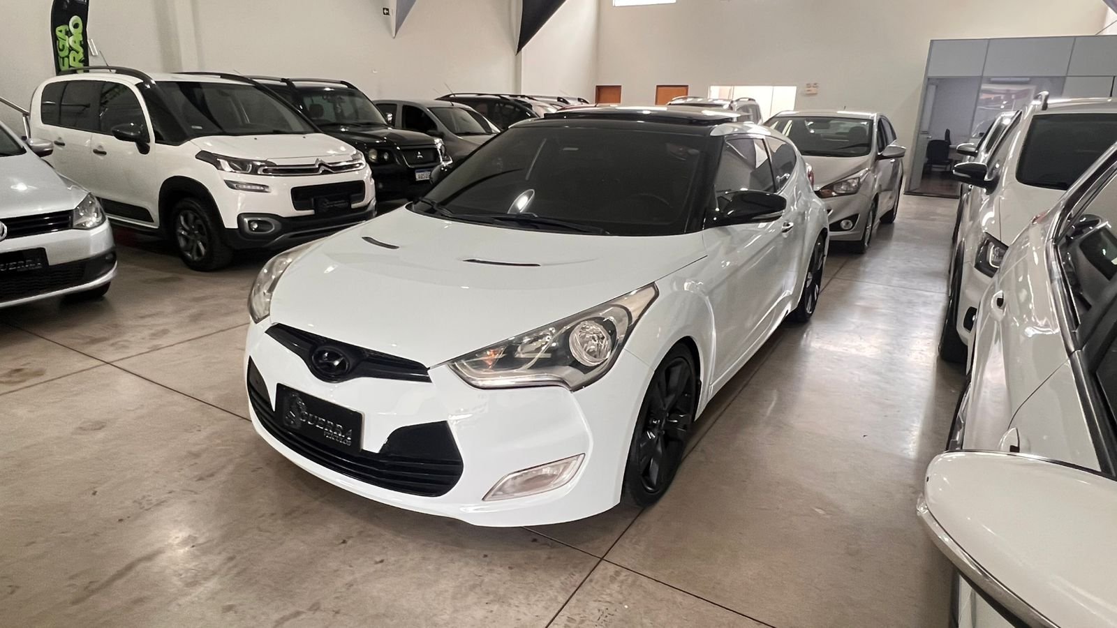 Hyundai Veloster 1.6 16V 140cv Aut. na cor Branco em Maringá / PR - 1172