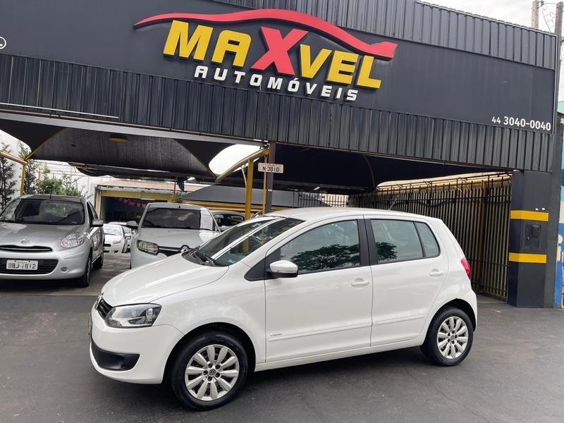 Volkswagen Fox 1.0 Mi Total Flex 8V 3p na cor Branco em Maringá / PR - 1181