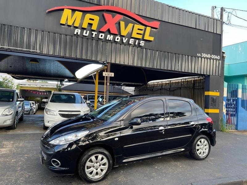 Peugeot 207 Active 1.4 Flex 8V 5p na cor Preto em Maringá / PR - 1187